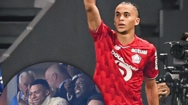 Em trai ghi bàn vào lưới PSG, Mbappe cười như được mùa