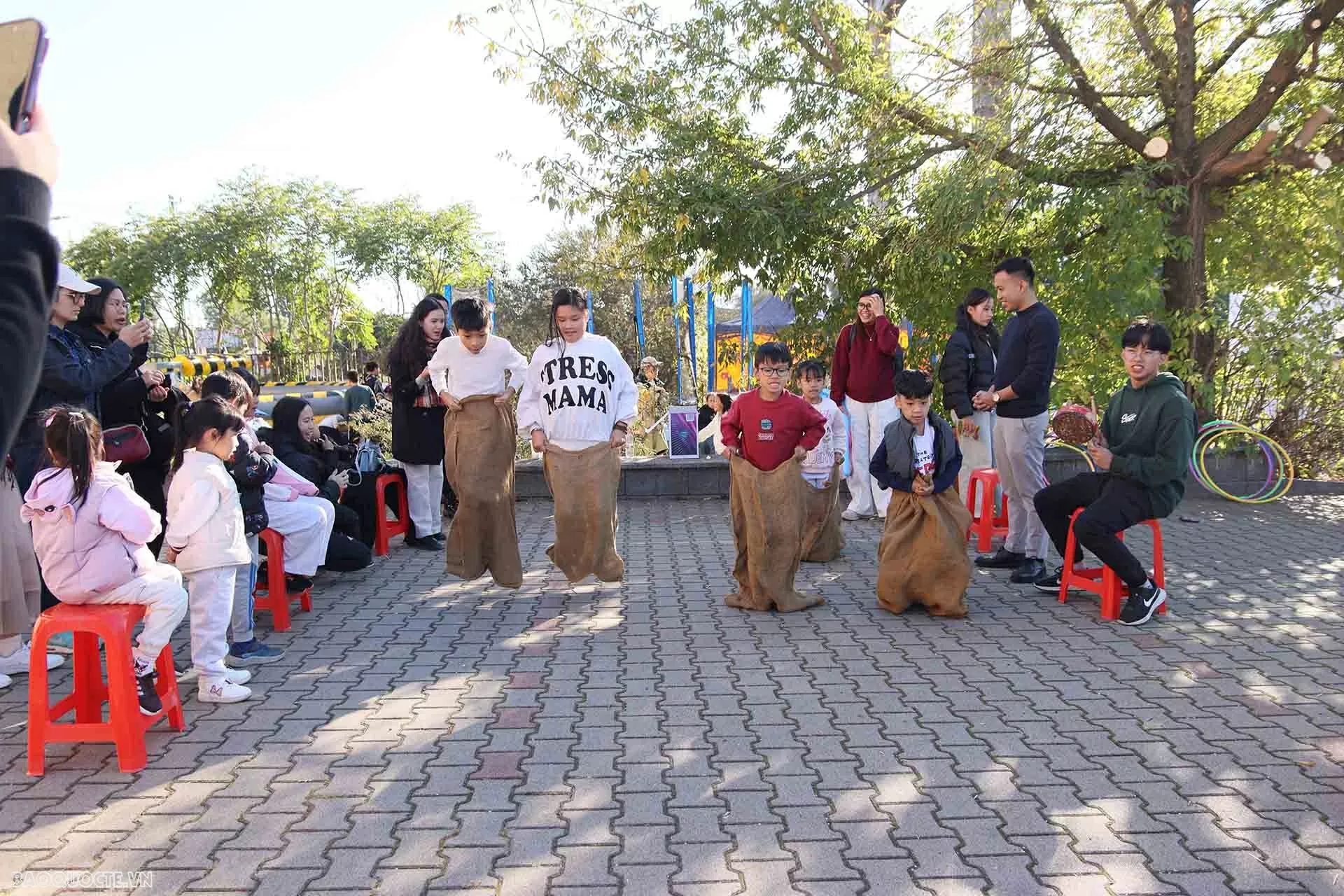 Cộng đồng người Việt Nam tại Hungary tổ chức Đêm hội Trung thu 2025: Gắn kết yêu thương, giữ gìn bản sắc văn hóa dân tộc