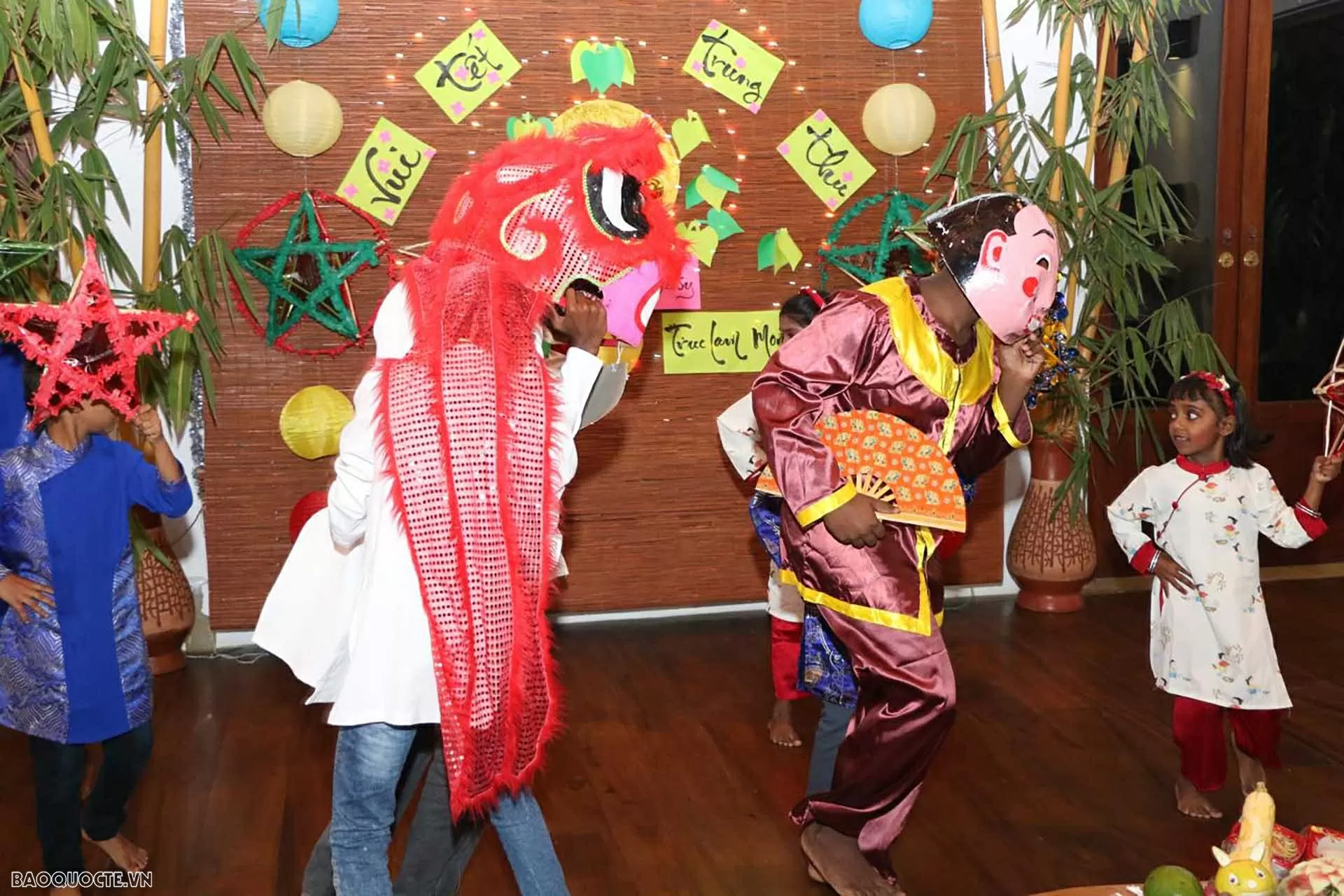 Rộn ràng sắc màu Tết Trung Thu Việt tại Sri Lanka Rộn ràng sắc màu Tết Trung Thu Việt tại Sri Lanka