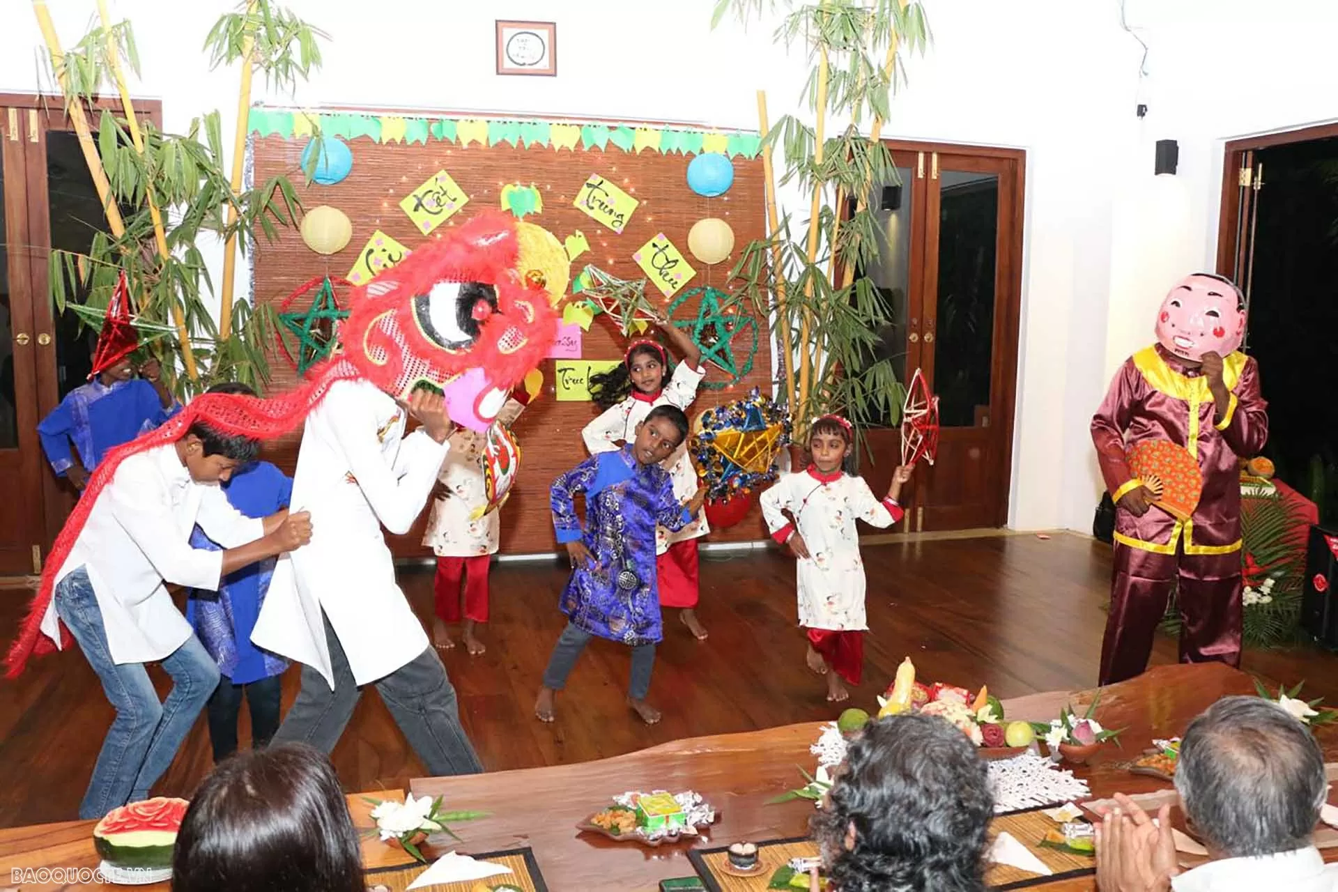 Rộn ràng sắc màu Tết Trung Thu Việt tại Sri Lanka