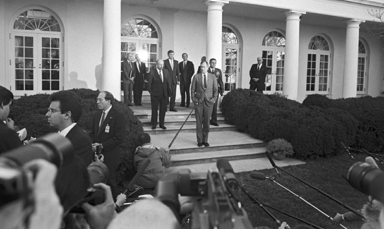 Khi lịch sử nước Mỹ đi qua 'lối nhỏ Vườn Hồng'