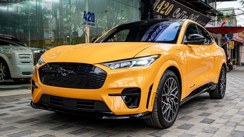 Cập nhật bảng giá xe hãng Ford mới nhất tháng 10/2025