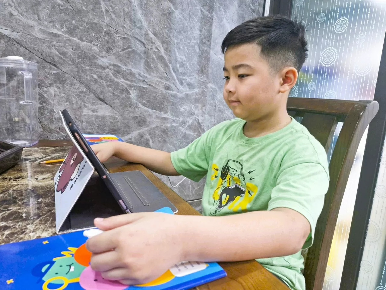 Hà Nội cho phép hiệu trưởng quyết định hình thức dạy học ứng phó hoàn lưu bão