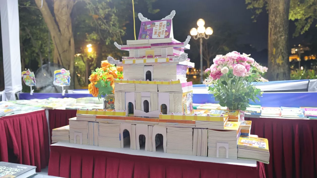 Nhà xuất bản Giáo dục Việt Nam nâng tầm văn hóa đọc tại Hội sách Hà Nội Nhà xuất bản Giáo dục Việt Nam nâng tầm văn hóa đọc tại Hội sách Hà Nội