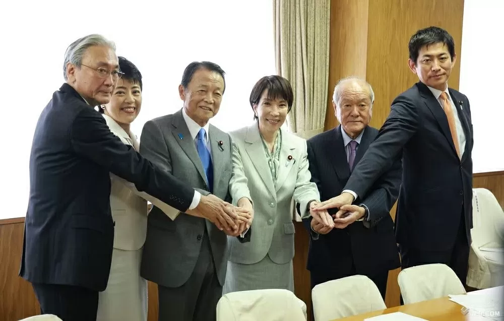 Đảng LDP cầm quyền Nhật Bản công bố danh sách lãnh đạo mới Đảng LDP cầm quyền Nhật Bản công bố danh sách lãnh đạo mới