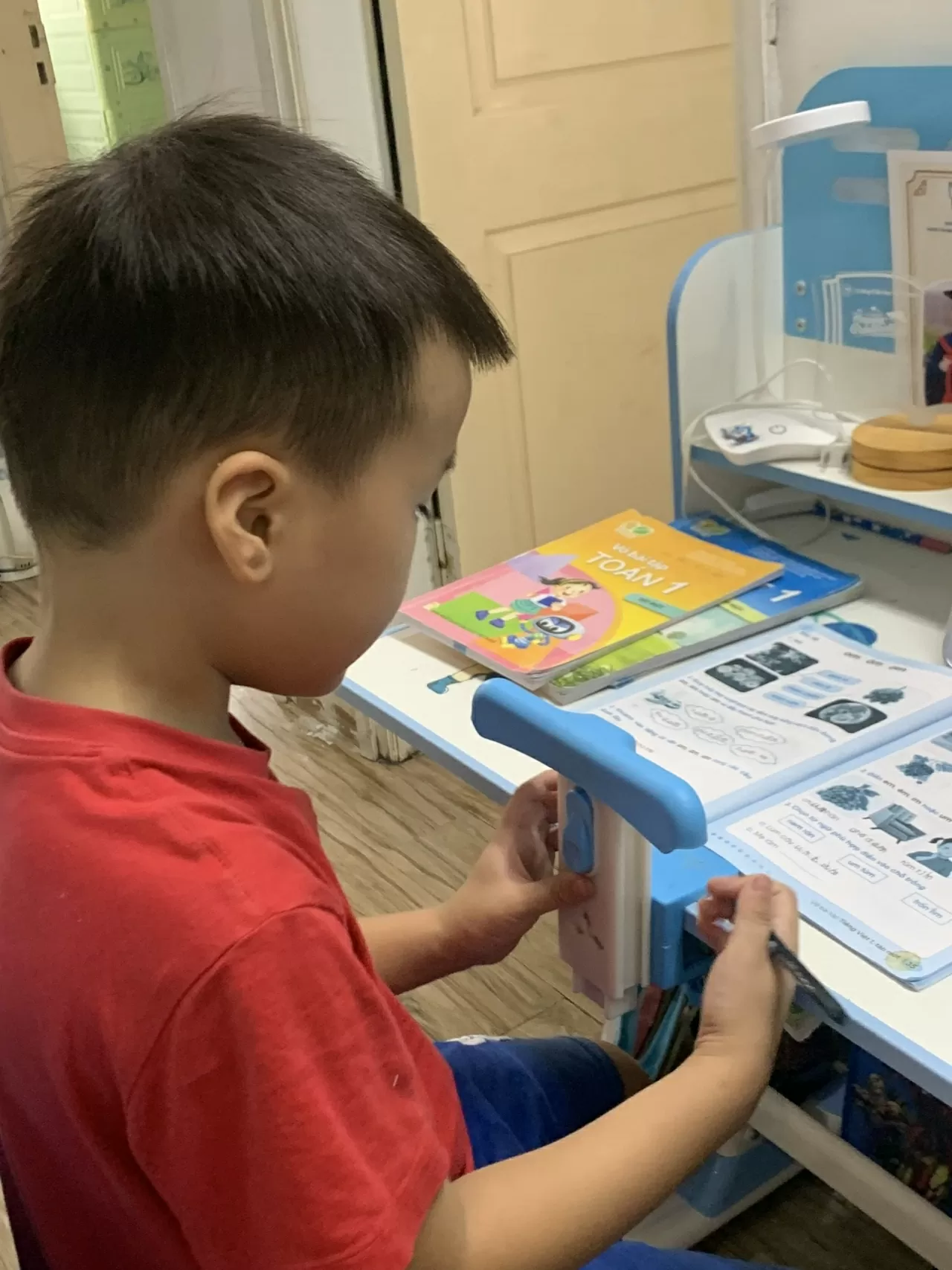 Hà Nội: Linh hoạt dạy và học trực tuyến, khắc phục hậu quả mưa ngập