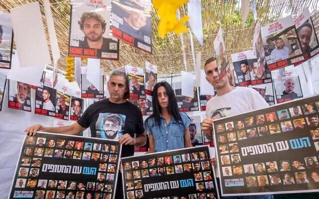 Người dân Israel tưởng niệm hai năm vụ tấn công của Hamas giữa những tia sáng đàm phán, đau đáu một sự chờ đợi người thân trở về