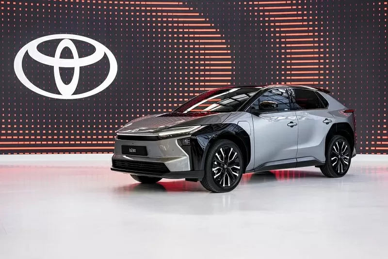 Toyota bZ4X – mẫu xe điện đầu tiên của hãng tại Nhật Bản. Toyota bZ4X – mẫu xe điện đầu tiên của hãng tại Nhật Bản.