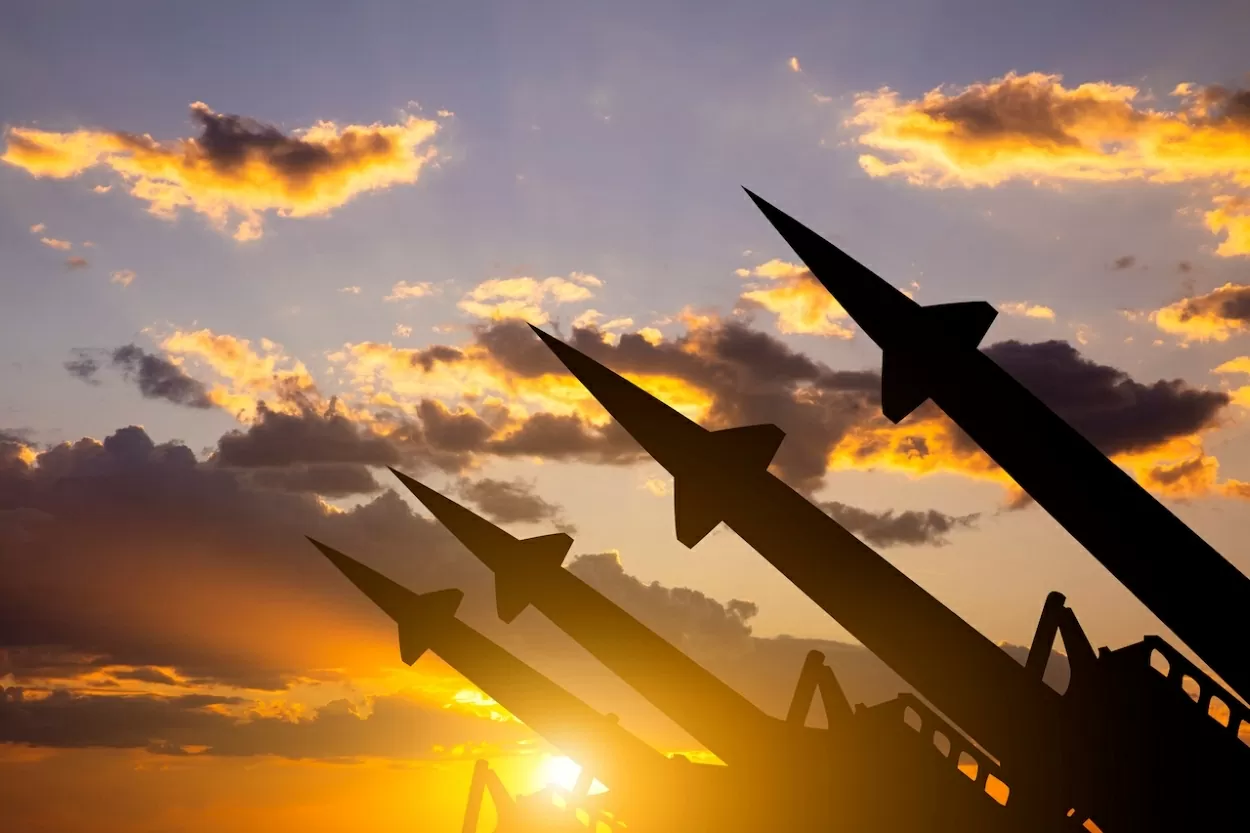 Nguy cơ chiến tranh giữa NATO và Nga, từ cảnh báo, kịch bản đến khả năng