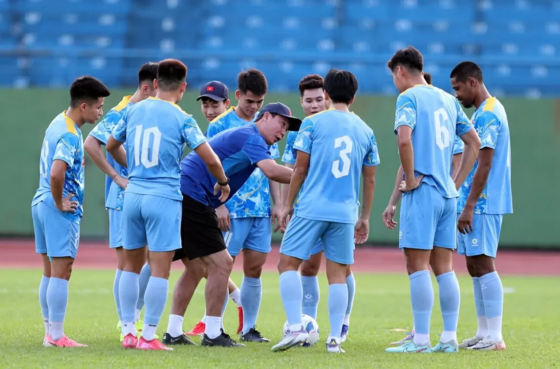 Đội tuyển Việt Nam: Câu chuyện từ quá khứ đến hiện tại Đội tuyển Việt Nam: Câu chuyện từ quá khứ đến hiện tại