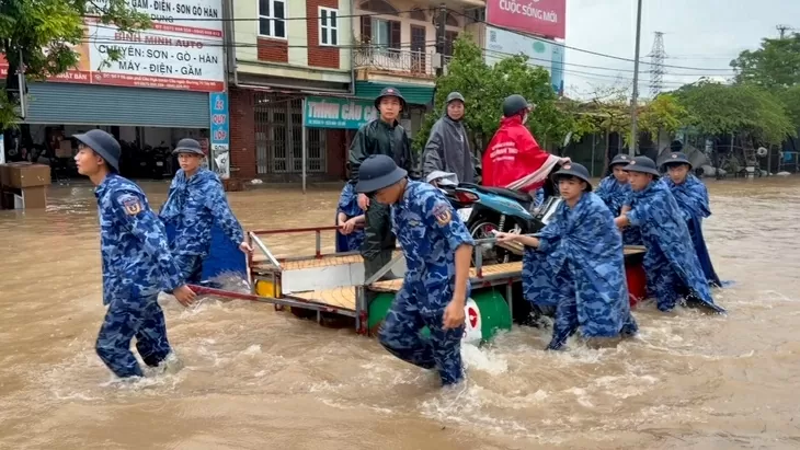 Miền Bắc và cuộc chiến giáp lá cà với nước