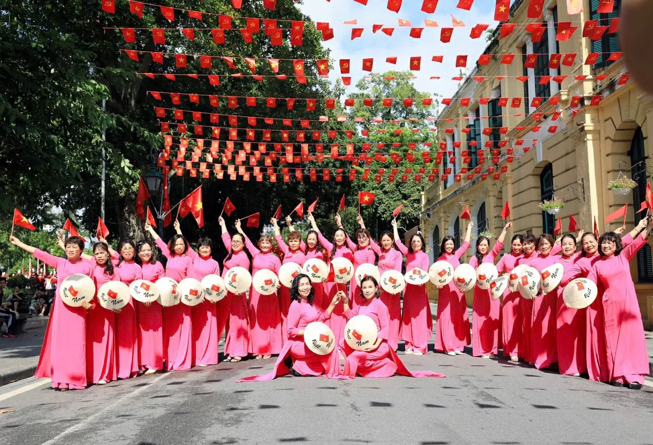 Giải phóng Thủ đô (10/10): Xây dựng con người Hà Nội từ truyền thống nghìn năm đến bản sắc thời đại mới Giải phóng Thủ đô (10/10): Xây dựng con người Hà Nội từ truyền thống nghìn năm đến bản sắc thời đại mới