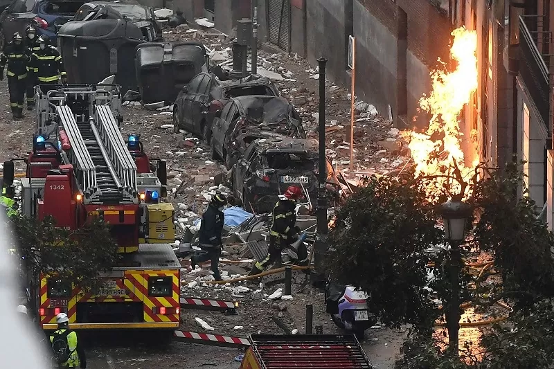 Sập tòa nhà sáu tầng ở Tây Ban Nha, bốn người thiệt mạng