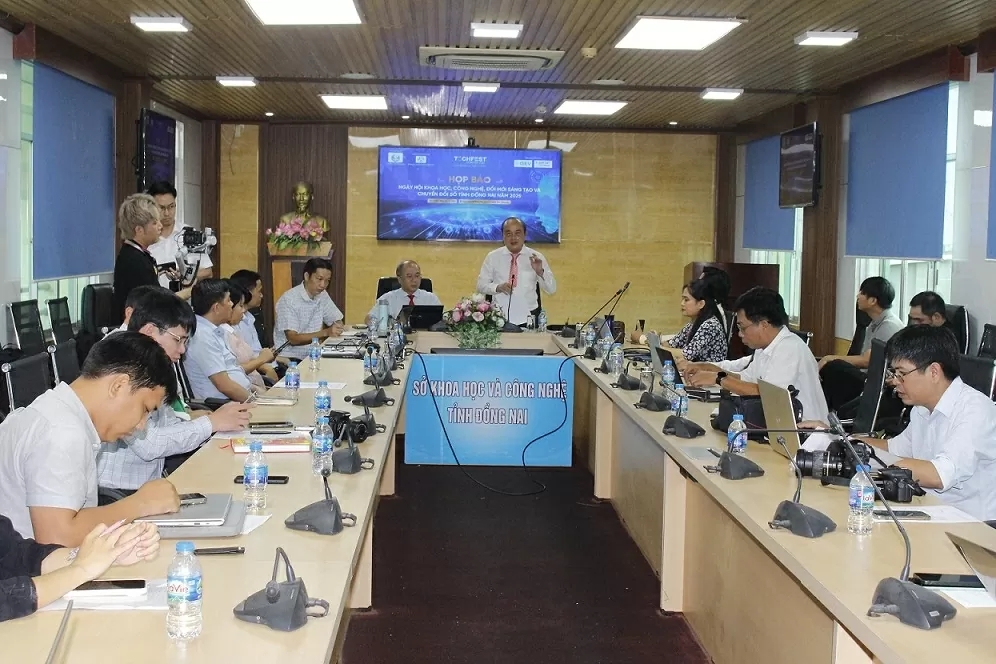 Ông Võ Hoàng Khai – Phó Giám đốc Sở Khoa học và Công nghệ tỉnh Đồng Nai Ông Võ Hoàng Khai – Phó Giám đốc Sở Khoa học và Công nghệ tỉnh Đồng Nai