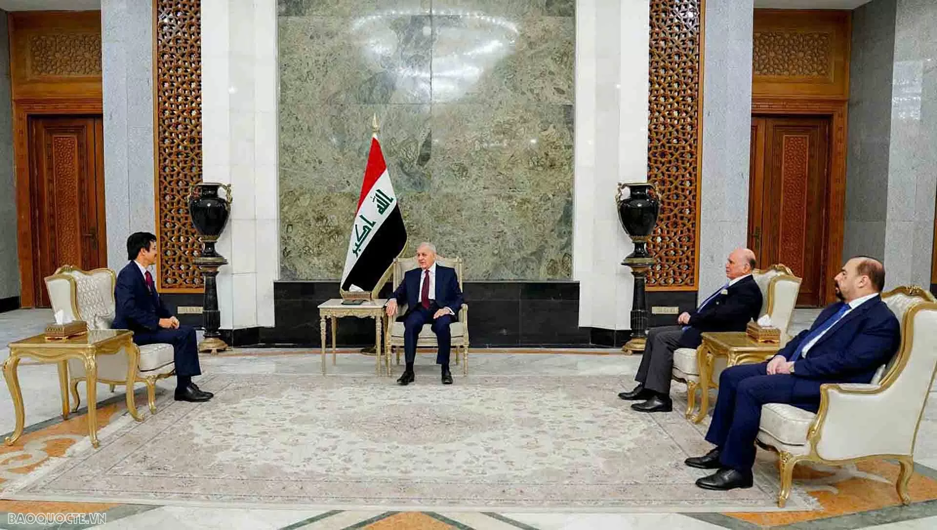 Đại sứ Nguyễn Lương Ngọc trình Thư ủy nhiệm lên Tổng thống Iraq Đại sứ Nguyễn Lương Ngọc trình Thư ủy nhiệm lên Tổng thống Iraq