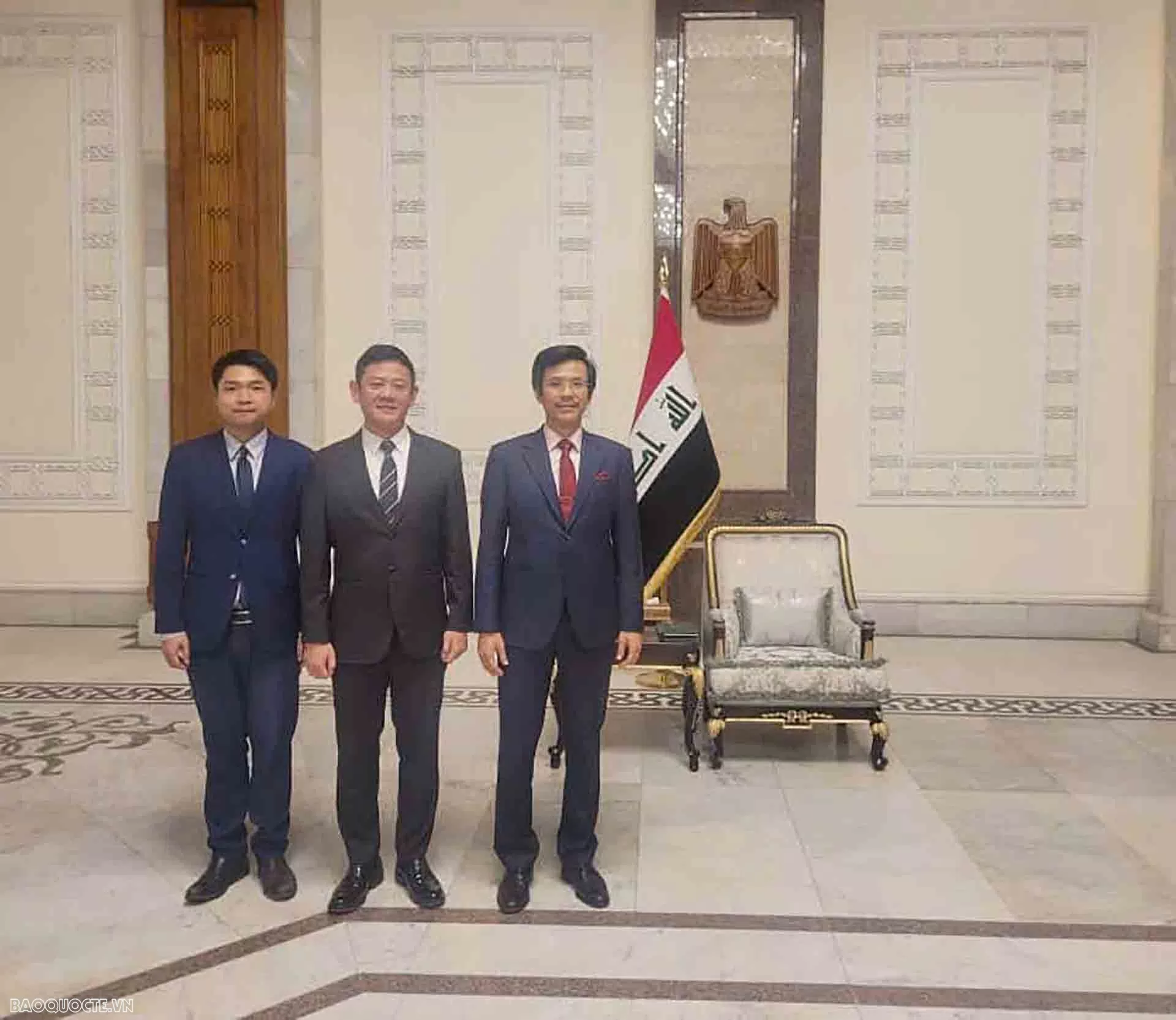 Đại sứ Nguyễn Lương Ngọc trình Thư ủy nhiệm lên Tổng thống Iraq Đại sứ Nguyễn Lương Ngọc trình Thư ủy nhiệm lên Tổng thống Iraq