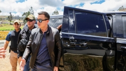 Xe chở Tổng thống Ecuador bị 500 người tấn công: Quốc gia Nam Mỹ xác định là hành động khủng bố, các láng giềng lên án vụ việc