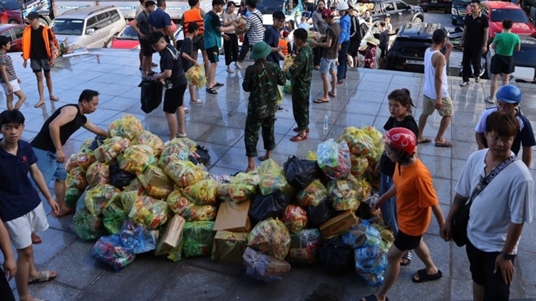 Tăng cường cung cấp thực phẩm an toàn, bảo vệ sức khỏe người dân vùng bão lũ