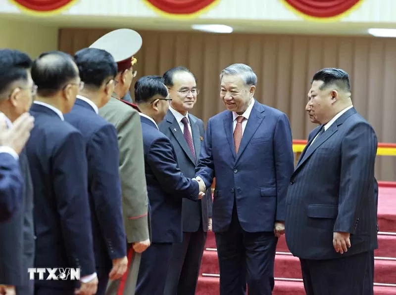 Lễ đón Tổng Bí thư Tô Lâm thăm cấp Nhà nước Cộng hòa Dân chủ Nhân dân Triều Tiên Lễ đón Tổng Bí thư Tô Lâm thăm cấp Nhà nước Cộng hòa Dân chủ Nhân dân Triều Tiên