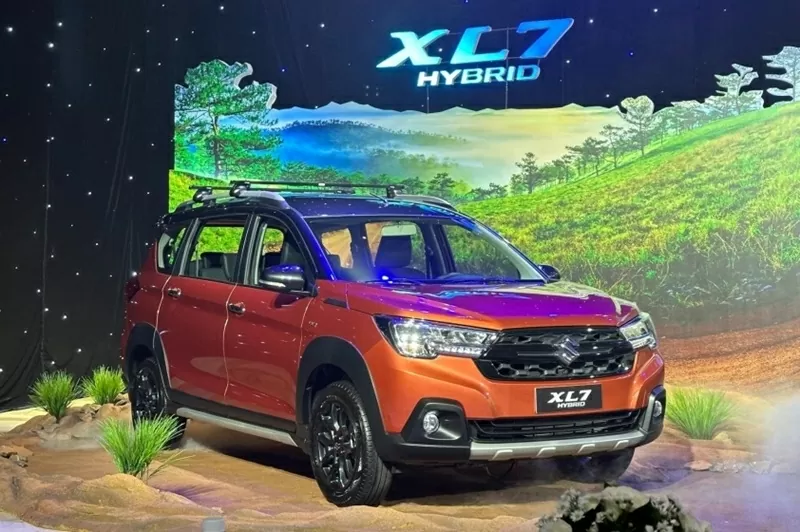 Mẫu xe hybrid Suzuki XL7 được hỗ trợ 100% phí trước bạ, tương đương khoản tiết kiệm lên tới khoảng 70 triệu đồng.