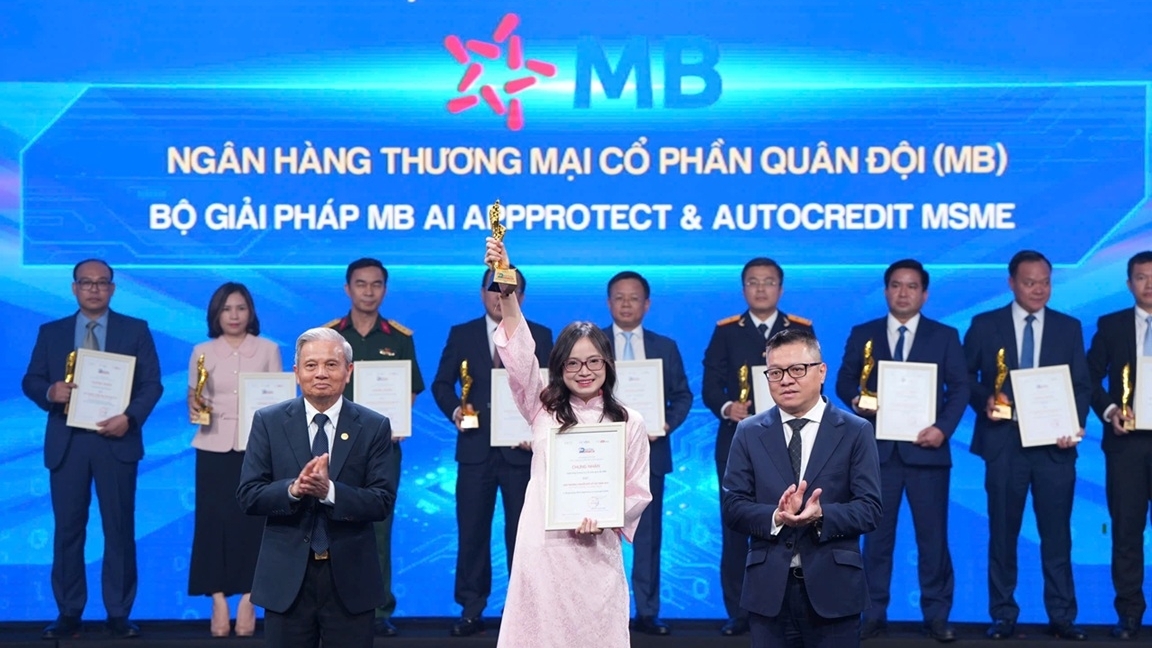 MB nhận giải thưởng Chuyển đổi số Việt Nam 2025 với bộ giải pháp công nghệ tiên phong