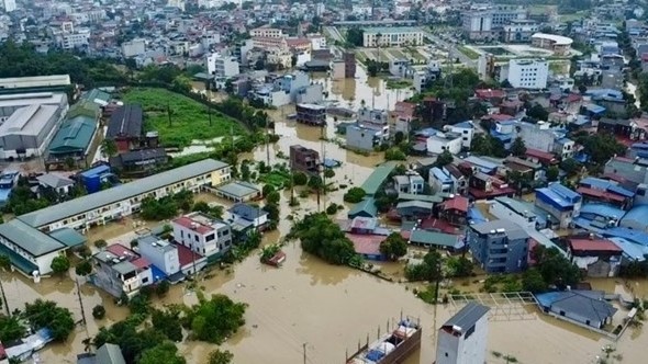 Lũ lụt miền Bắc: Khi trách nhiệm xã hội được đánh thức