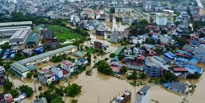 Lũ lụt miền Bắc: Khi trách nhiệm xã hội được đánh thức