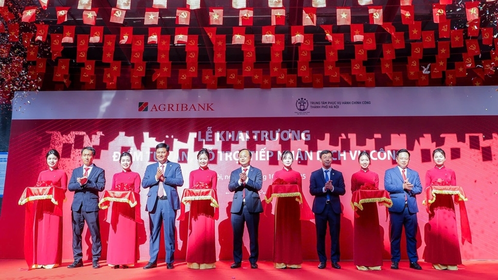Agribank và Trung tâm Phục vụ Hành chính công TP Hà Nội hợp tác triển khai mô hình hỗ trợ người dân thực hiện dịch vụ công tại điểm giao dịch của ngân