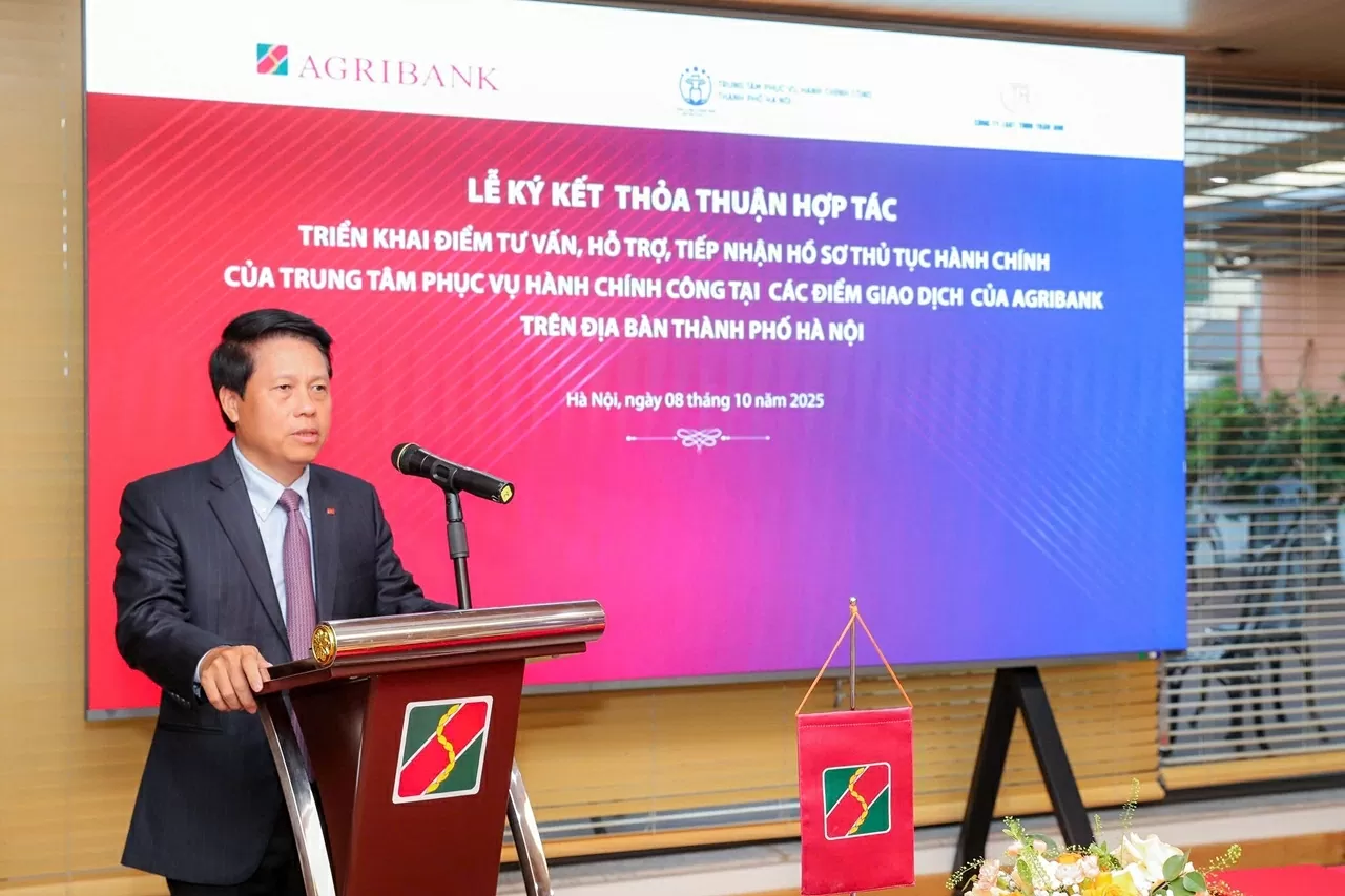 Ông Phạm Tiến Dũng - Phó Thống đốc Ngân hàng Nhà nước Việt Nam dự và phát biểu chỉ đạo tại lễ ký kết.