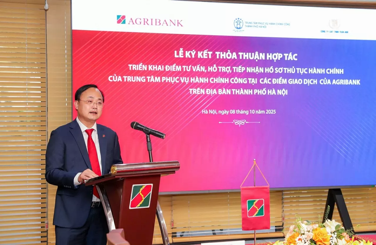Ông Tô Huy Vũ - Chủ tịch Hội đồng thành viên Agribank phát biểu tại lễ ký kết.