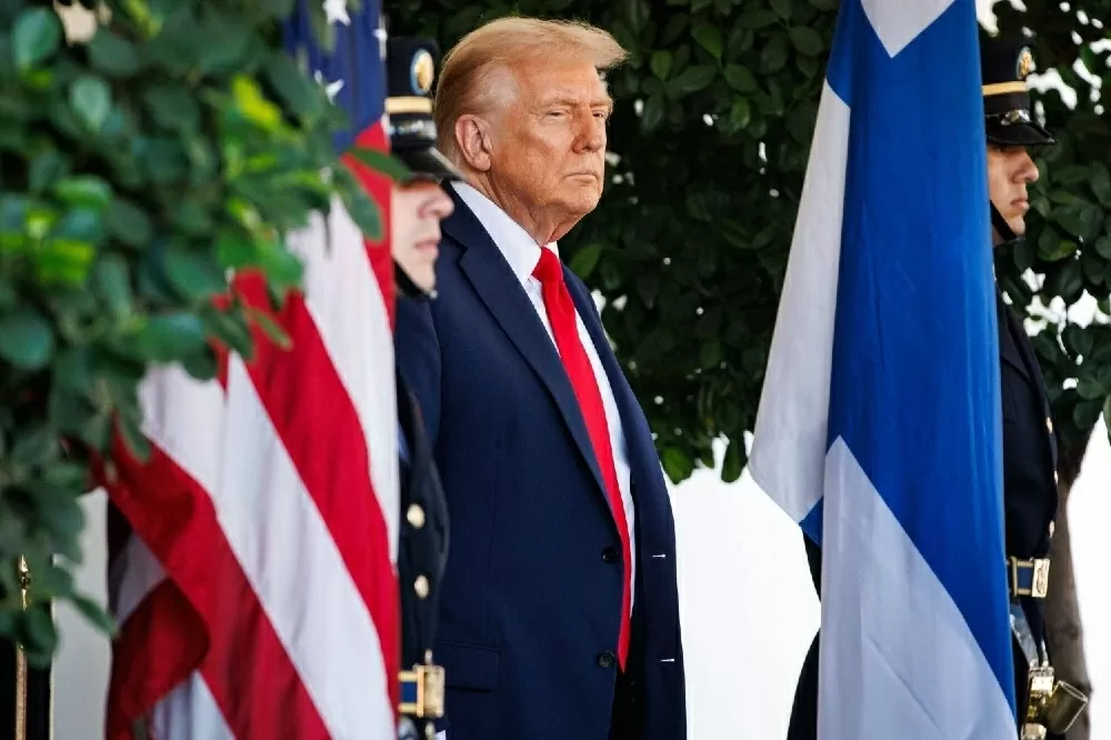 Tổng thống Mỹ Donald Trump dọa loại một quốc gia khỏi NATO Tổng thống Mỹ Donald Trump dọa loại một quốc gia khỏi NATO