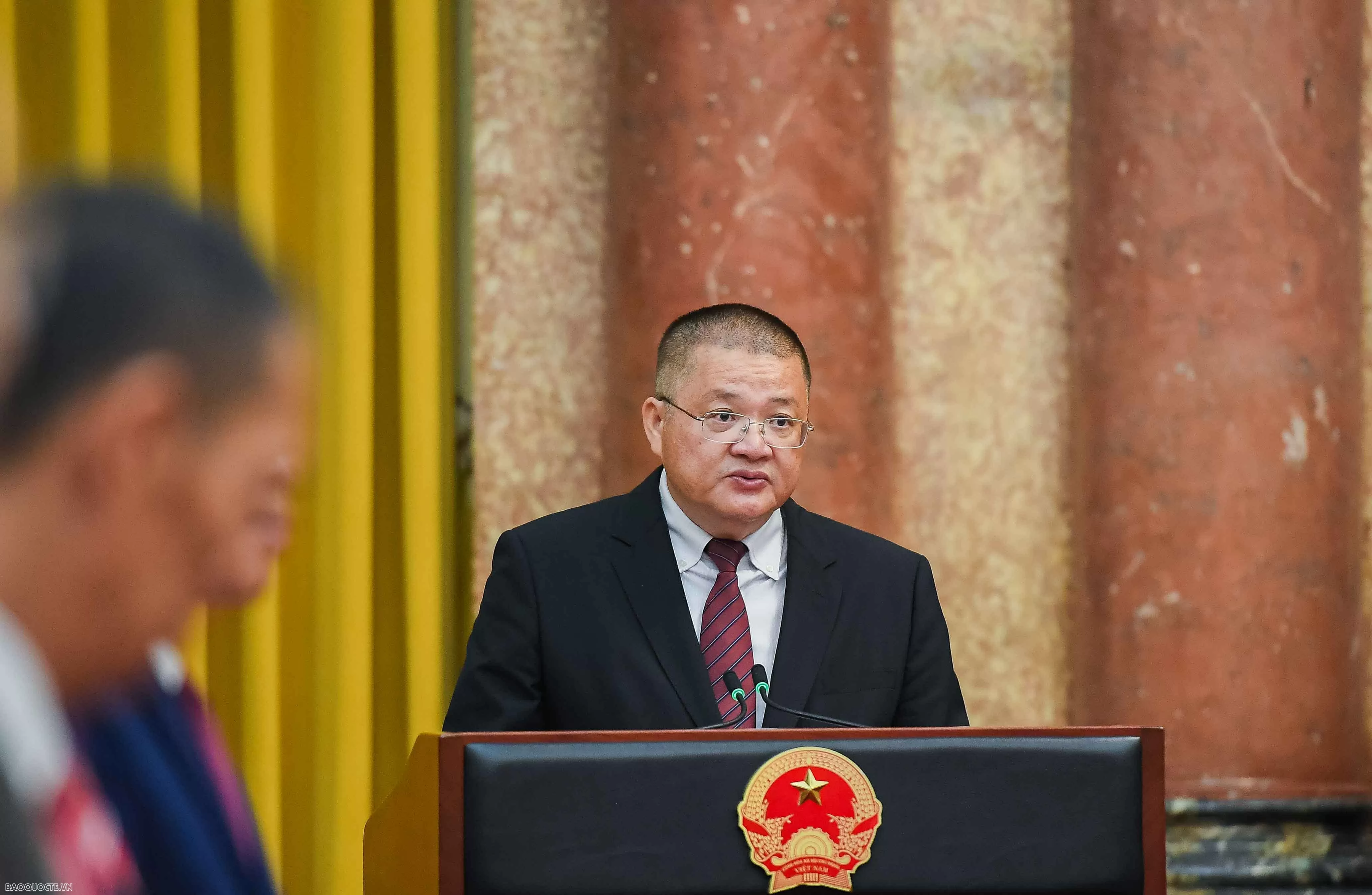 Chủ tịch nước Lương Cường trao quyết định phong hàm Đại sứ và bổ nhiệm Đại Chủ tịch nước Lương Cường trao quyết định phong hàm và bổ nhiệm Đại sứ