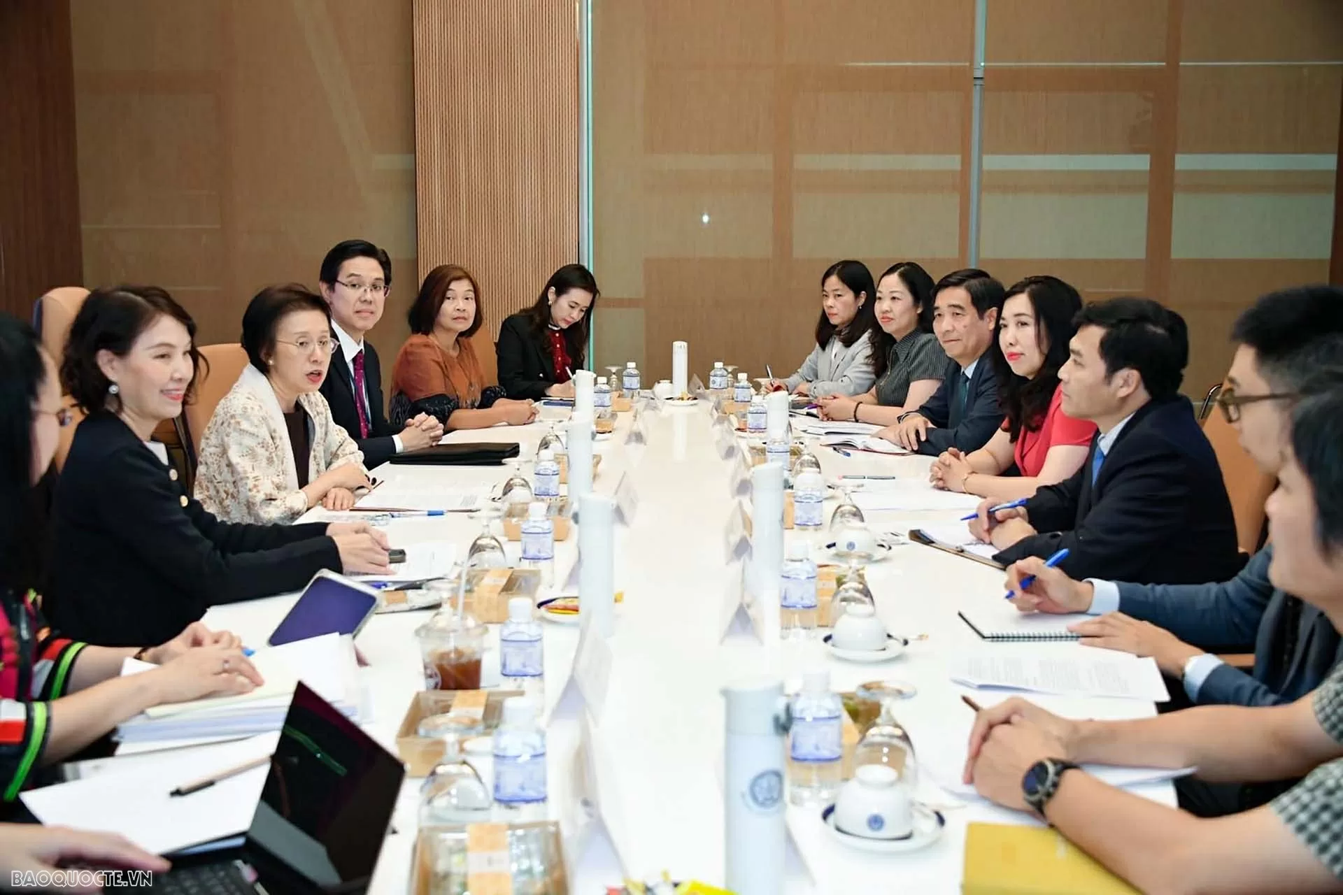 Thứ trưởng Ngoại giao Lê Thị Thu Hằng thăm, làm việc tại Thái Lan Thứ trưởng Ngoại giao Lê Thị Thu Hằng thăm, làm việc tại Thái Lan