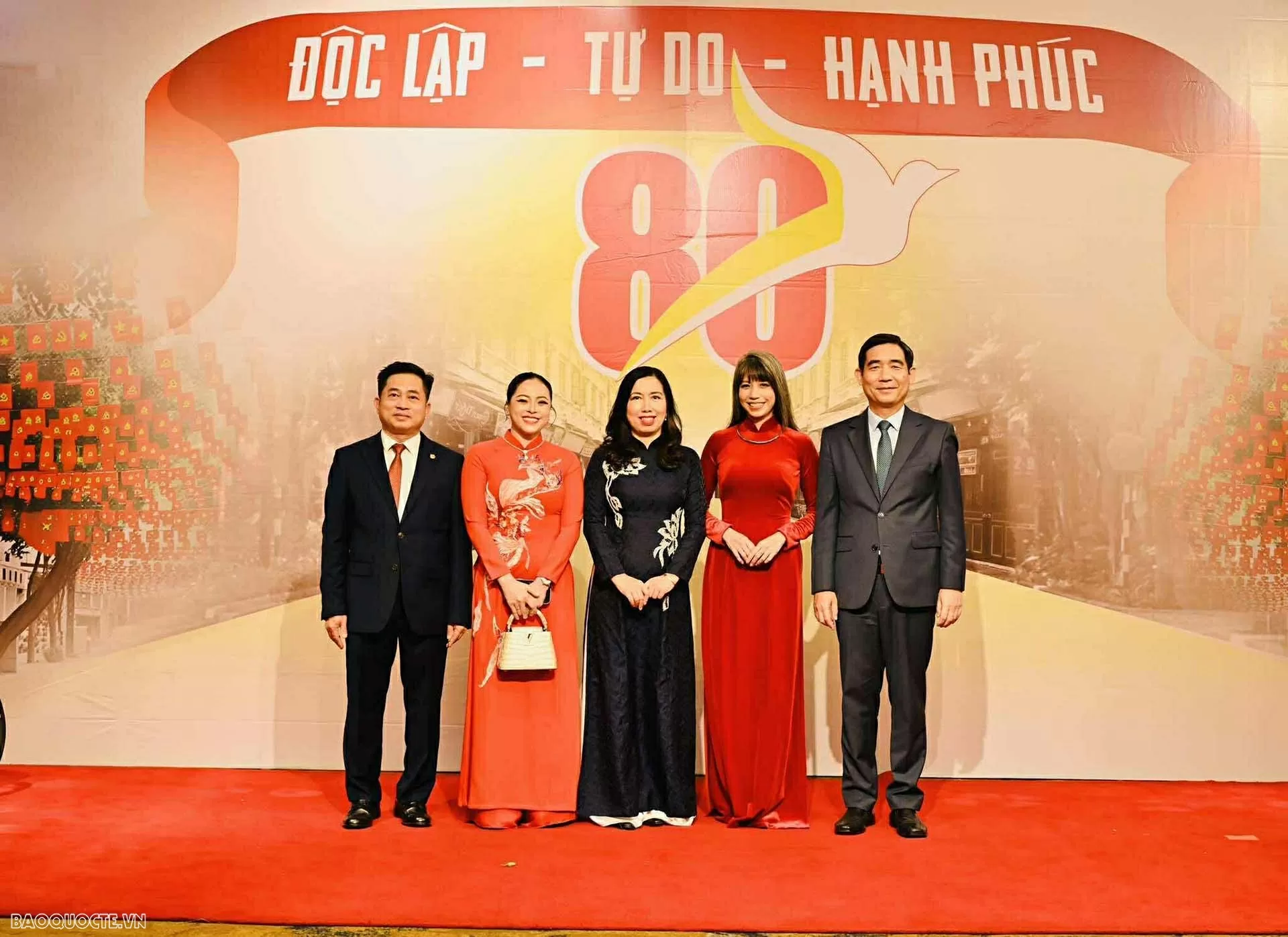 Thứ trưởng Ngoại giao Lê Thị Thu Hằng thăm, làm việc tại Thái Lan