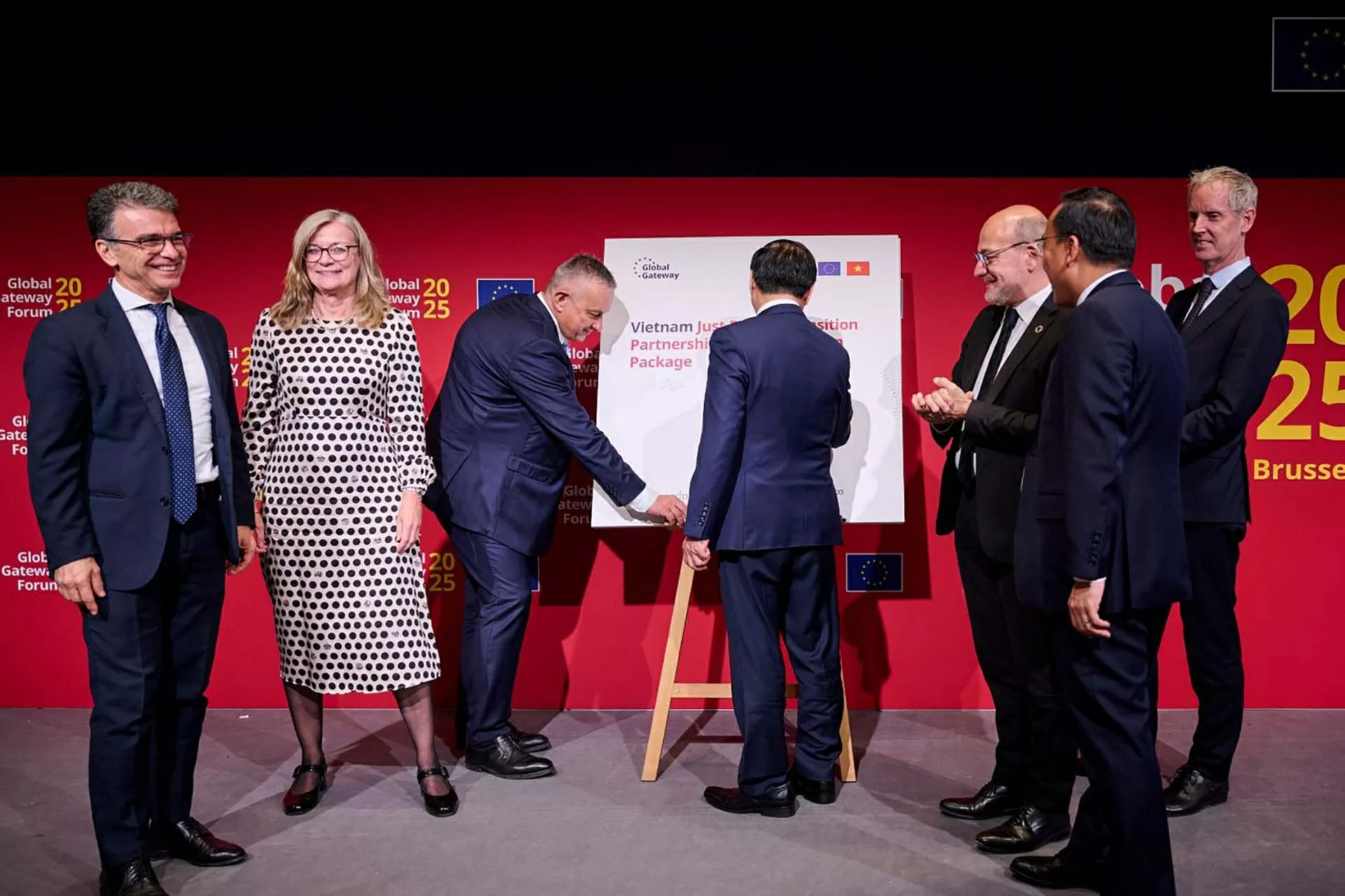 Việt Nam luôn kiên định mục tiêu giữ vững hòa bình, ổn định và tạo điều kiện thuận lợi cho phát triển đất nước