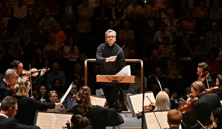 Nhạc trưởng lừng danh Antonio Pappano lần đầu biểu diễn cùng Dàn nhạc Giao hưởng London tại Hà Nội