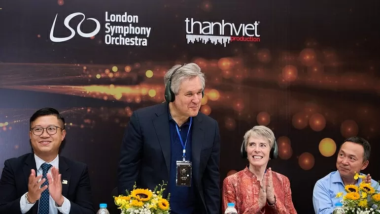 Nhạc trưởng lừng danh Antonio Pappano lần đầu biểu diễn cùng Dàn nhạc Giao hưởng London tại Hà Nội