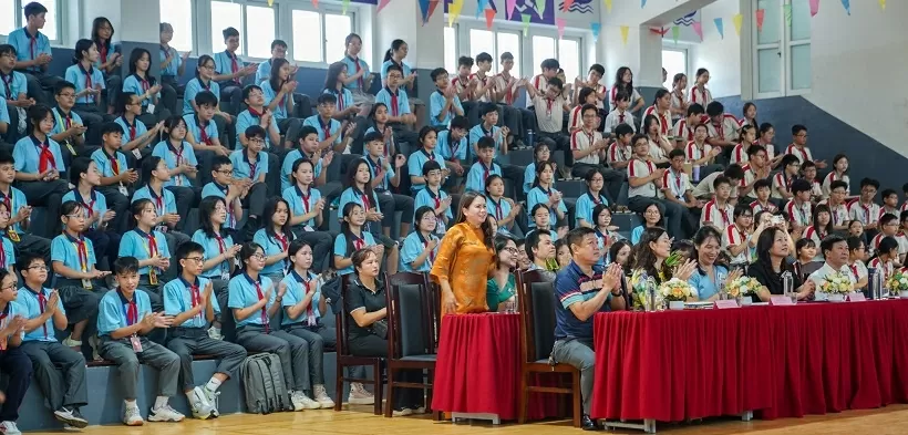 Hưởng ứng Ngày quốc tế Trẻ em gái 2025: Đối thoại chính sách về sức khỏe học đường