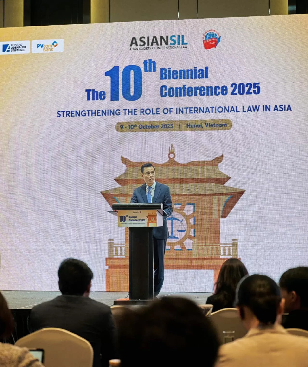 Hội nghị toàn thể lần thứ 10 Hội Luật quốc tế châu Á bế mạc tại Hà Nội: Khẳng định vai trò tiên phong trong củng cố luật pháp quốc tế Hội nghị toàn thể lần thứ 10 Hội Luật quốc tế châu Á bế mạc tại Hà Nội: Khẳng định vai trò tiên phong trong củng cố luật pháp quốc tế