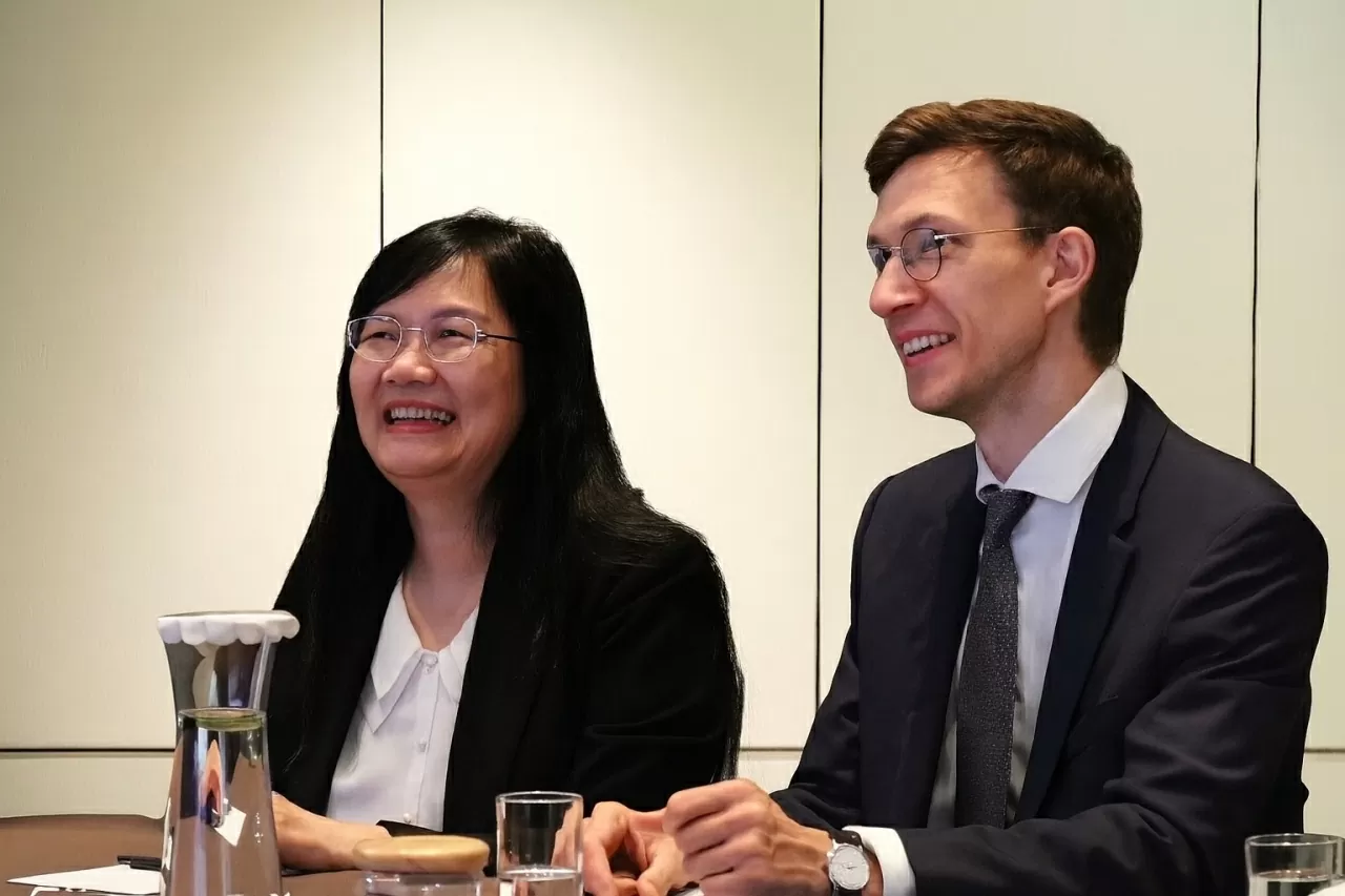 Hội nghị toàn thể lần thứ 10 Hội Luật quốc tế châu Á bế mạc tại Hà Nội: Khẳng định vai trò tiên phong trong củng cố luật pháp quốc tế Hội nghị toàn thể lần thứ 10 Hội Luật quốc tế châu Á bế mạc tại Hà Nội: Khẳng định vai trò tiên phong trong củng cố luật pháp quốc tế