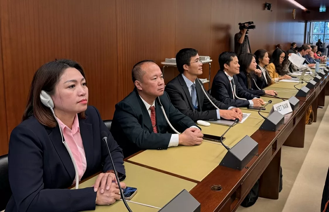 Xúc động và tự hào khi hai tiếng Việt Nam được xướng lên tái trúng cử Hội đồng Nhân quyền Liên hợp quốc