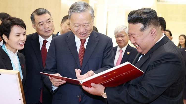 tong bi thu to lam ket thuc tot dep chuyen tham cap nha nuoc trieu tien