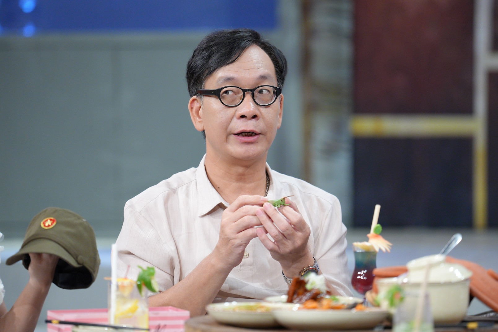 Nam diễn viên nổi tiếng với DTL04408.JPG