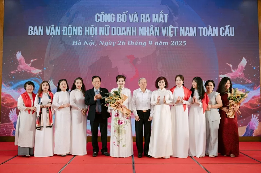 Bà Phạm Thị Minh Hường tại lễ ra mắt ban vận động thành lập Hội nữ doanh nhân việt nam toàn cầu.