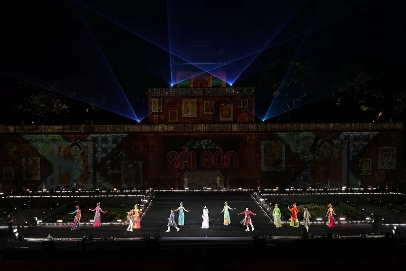 Sắc màu thế giới hội tụ giữa lòng Hoàng thành Thăng Long