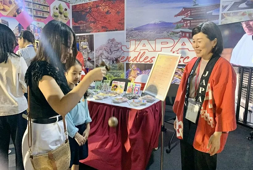 Sắc màu thế giới hội tụ giữa lòng Hoàng thành Thăng Long