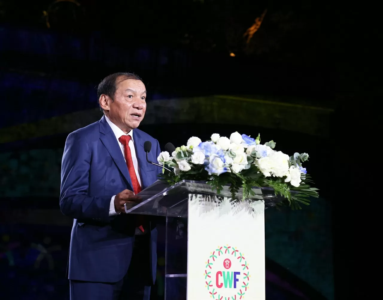 Ủy viên Trung ương Đảng, Bộ trưởng Bộ Văn hoá, Thể thao và Du lịch (Bộ VH,TT&DL) Nguyễn Văn Hùng.