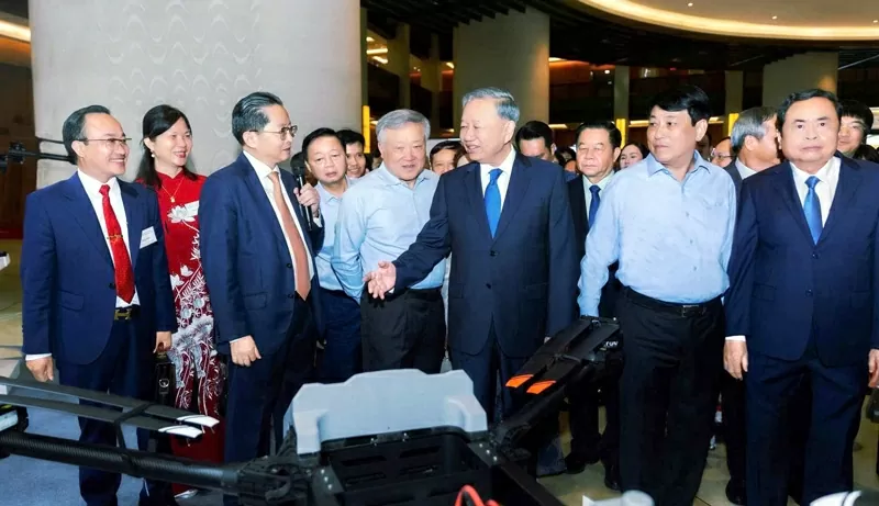 Doanh nhân Phạm Văn Thơ: Người tiên phong hiện thực hóa giấc mơ xe điện 'Make in Vietnam'