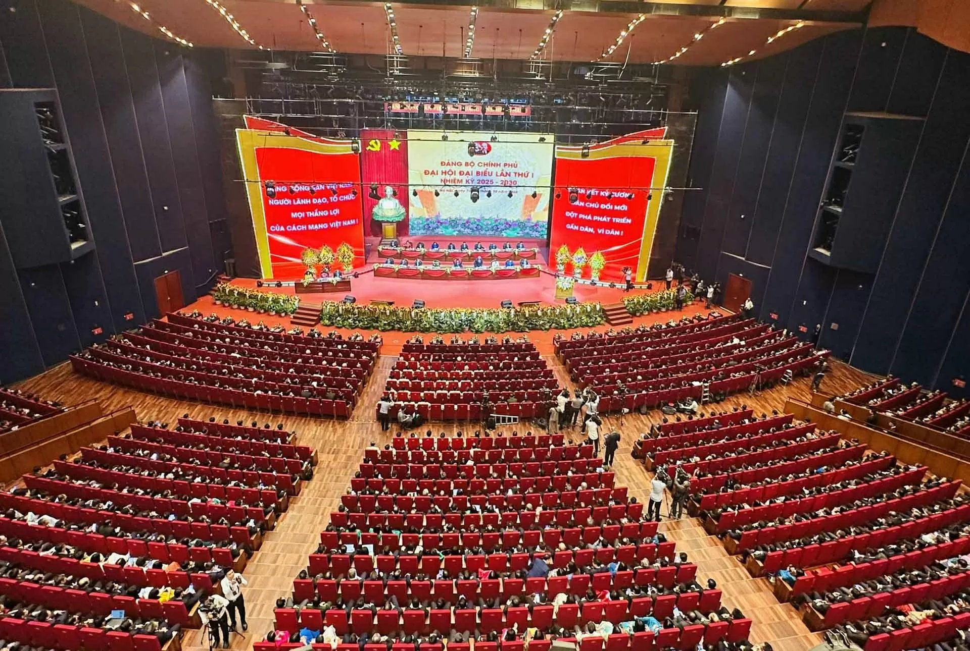 Khai mạc trọng thể Đại hội đại biểu Đảng bộ Chính phủ lần thứ I, nhiệm kỳ 2025-2030