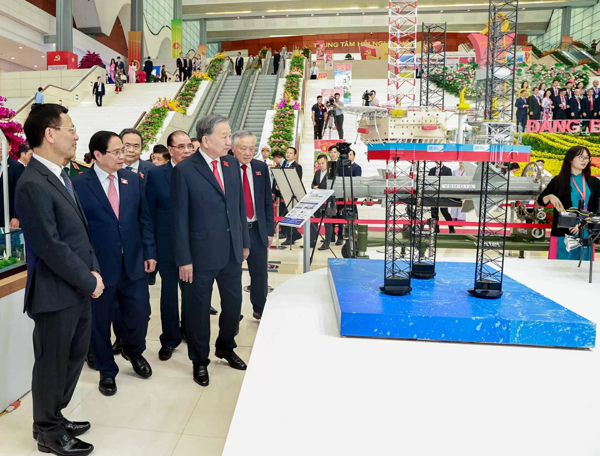 Khai mạc trọng thể Đại hội đại biểu Đảng bộ Chính phủ lần thứ I, nhiệm kỳ 2025-2030